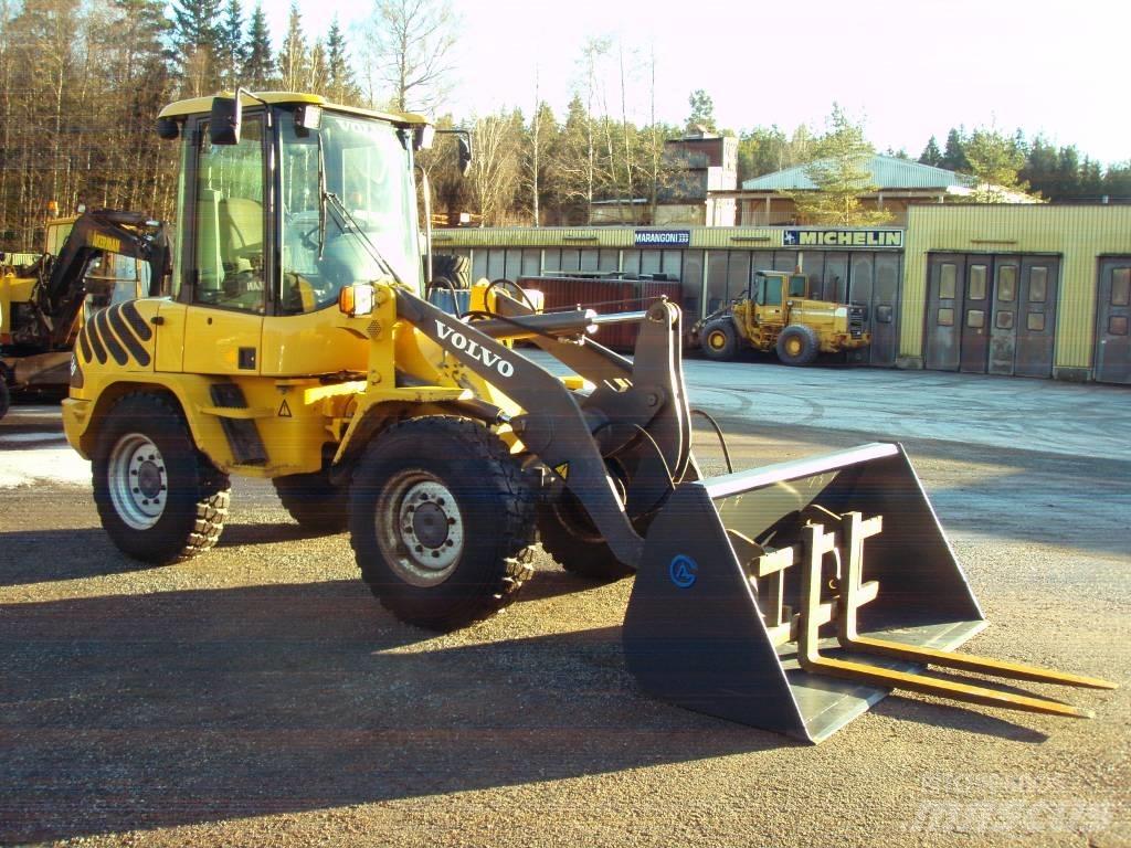 Volvo L 30 Kolesové nakladače