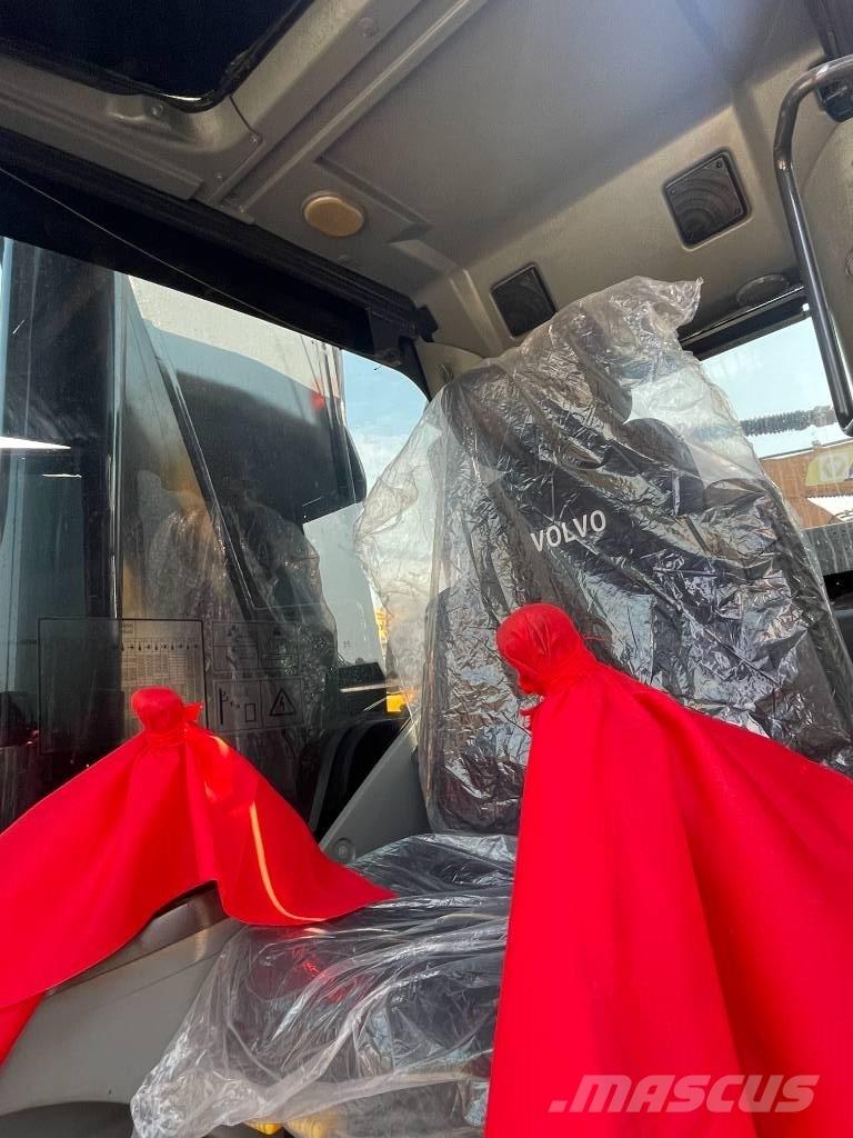 Volvo EC 380 D L Pásové rýpadlá