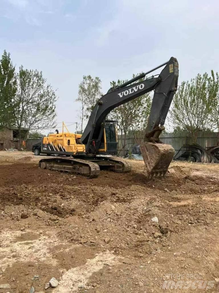 Volvo EC 240 Pásové rýpadlá