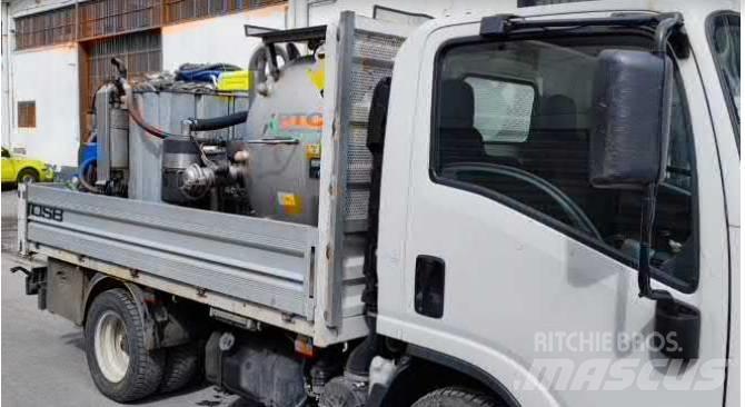 Isuzu N 1R 87A Skriňová nadstavba