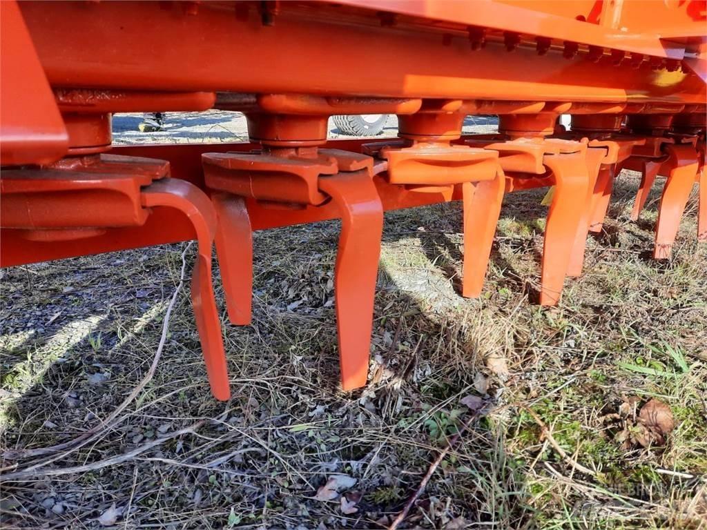 Kuhn HRB 303 D Rotačné brány a pôdne frézy