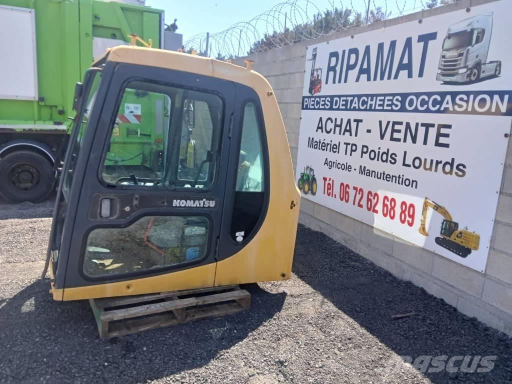 Komatsu PC 210 Kabíny a interiér