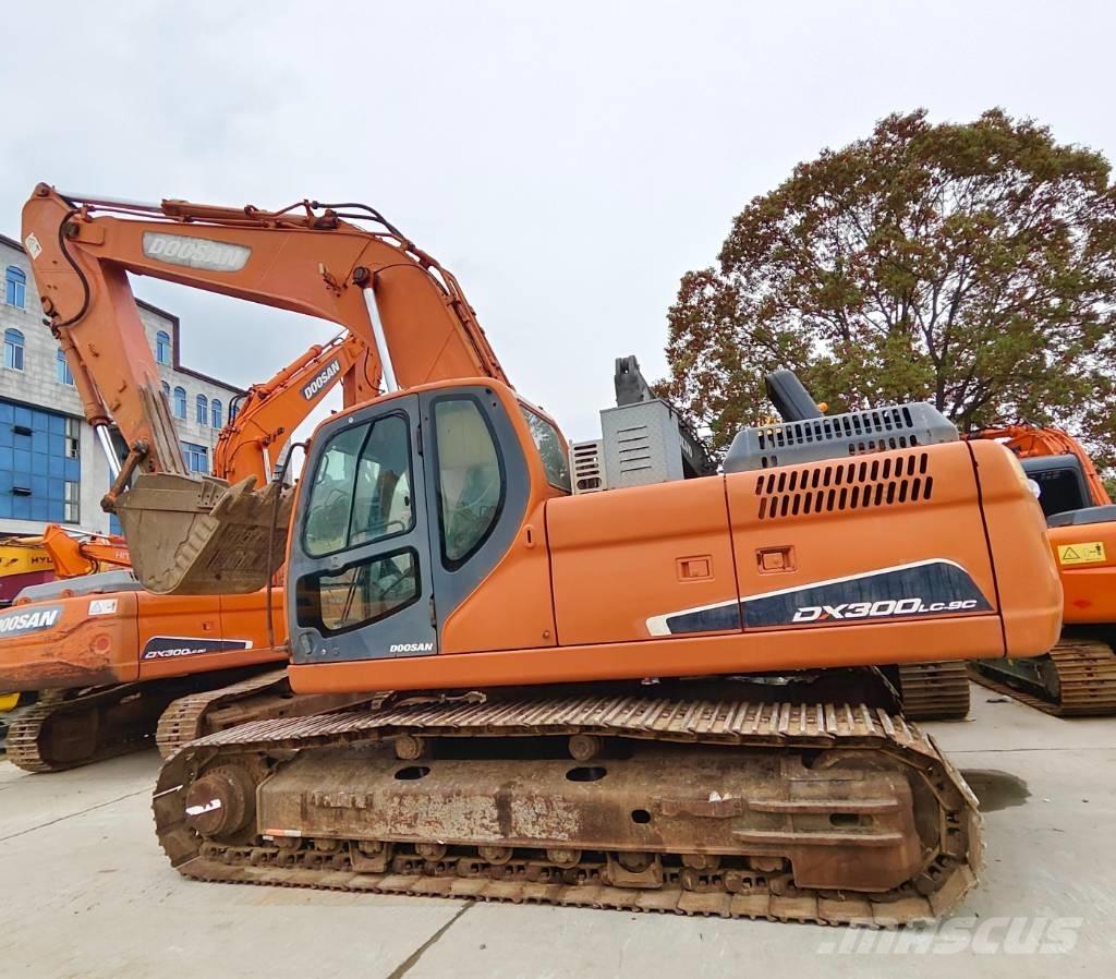 Doosan DX 300 LC-9C Pásové rýpadlá