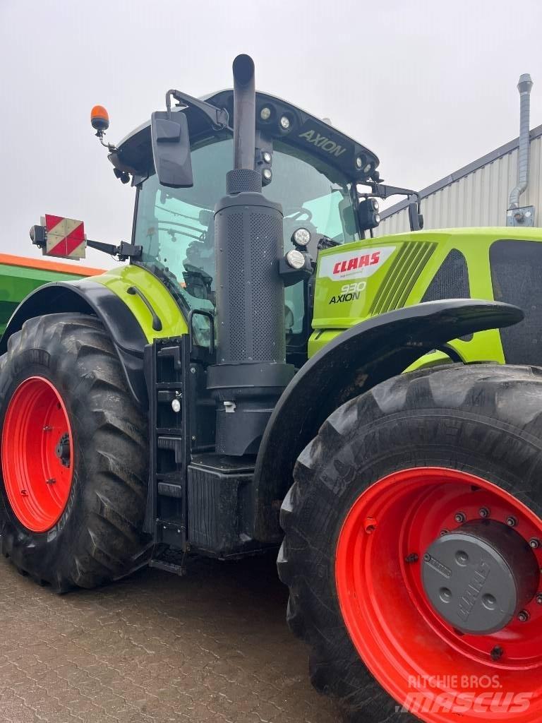 CLAAS Axion 930 Traktory