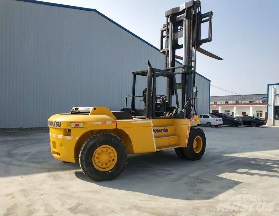 Komatsu FD 200 Dieselové vozíky