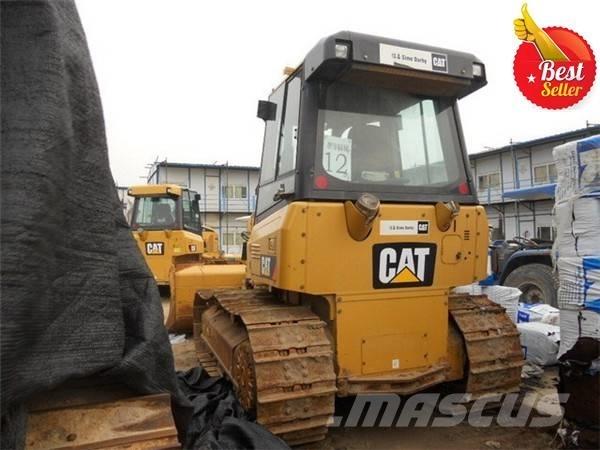 CAT D 5 K LGP Pásové dozéry