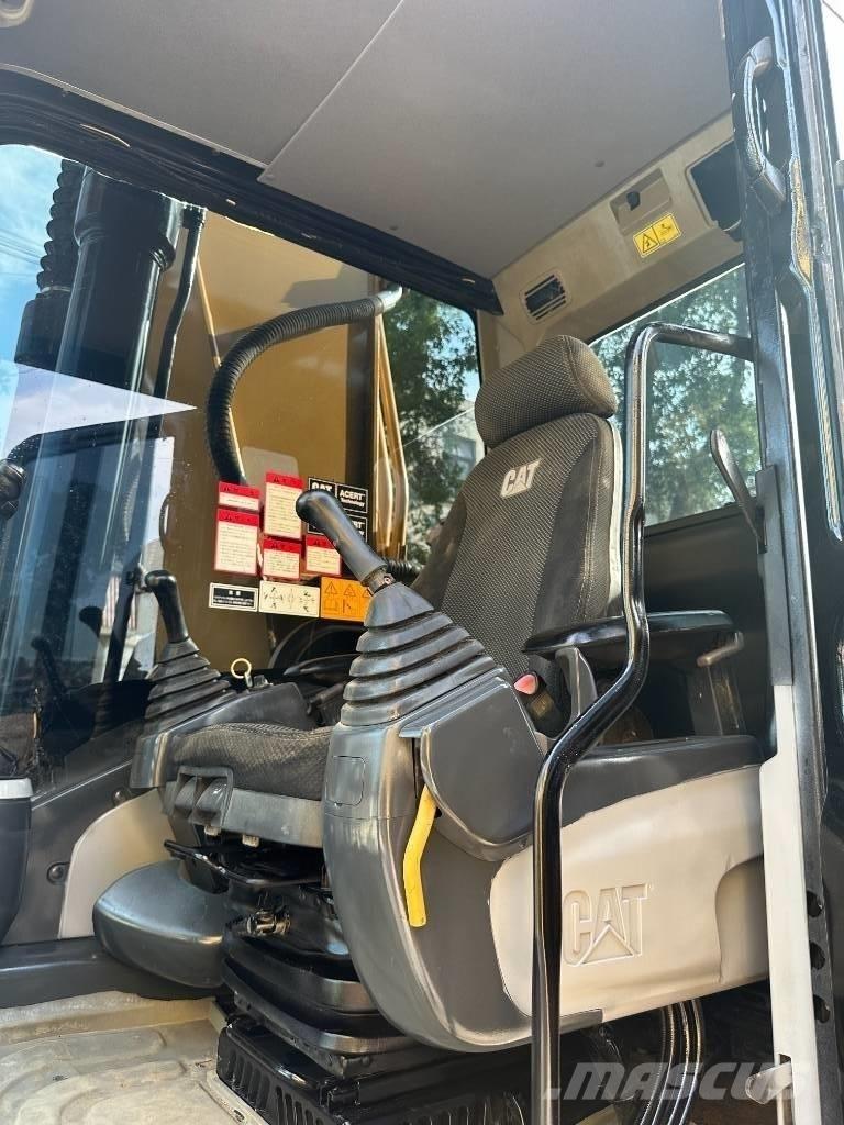 CAT 330 Midi rýpadlá 7 t - 12 t
