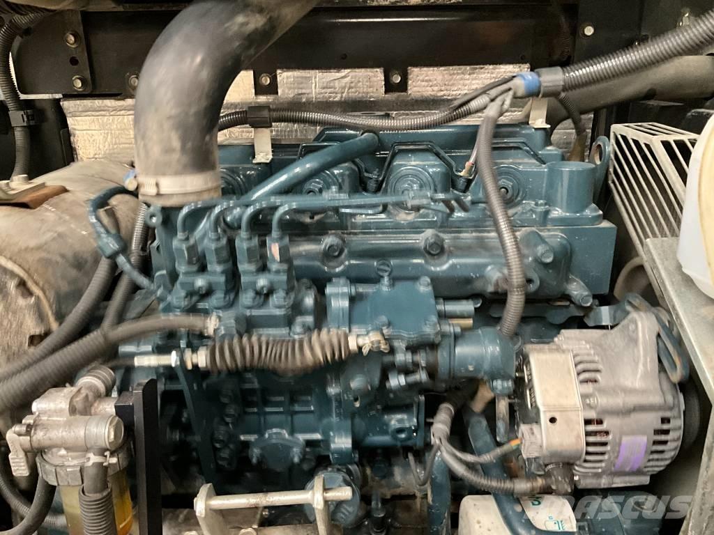 Kubota R 082 Kolesové nakladače