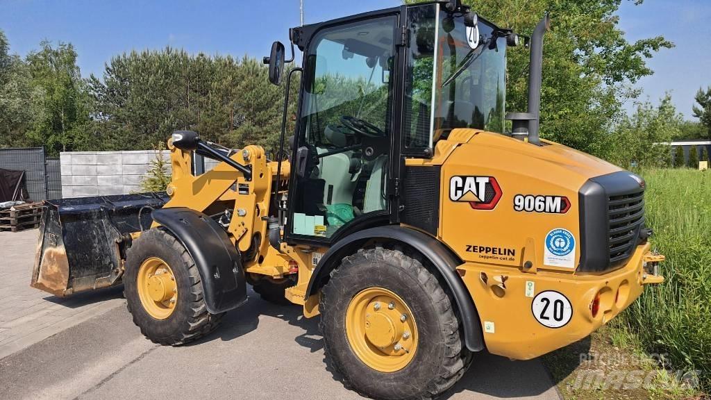 CAT 906M Kolesové nakladače
