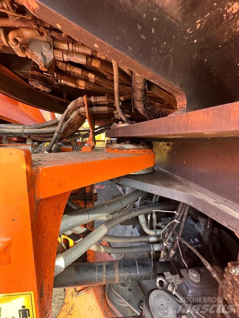 Doosan DX420-3 Kolesové rýpadlá