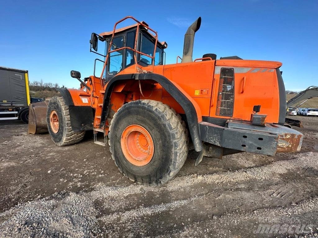 Doosan DX420-3 Kolesové rýpadlá
