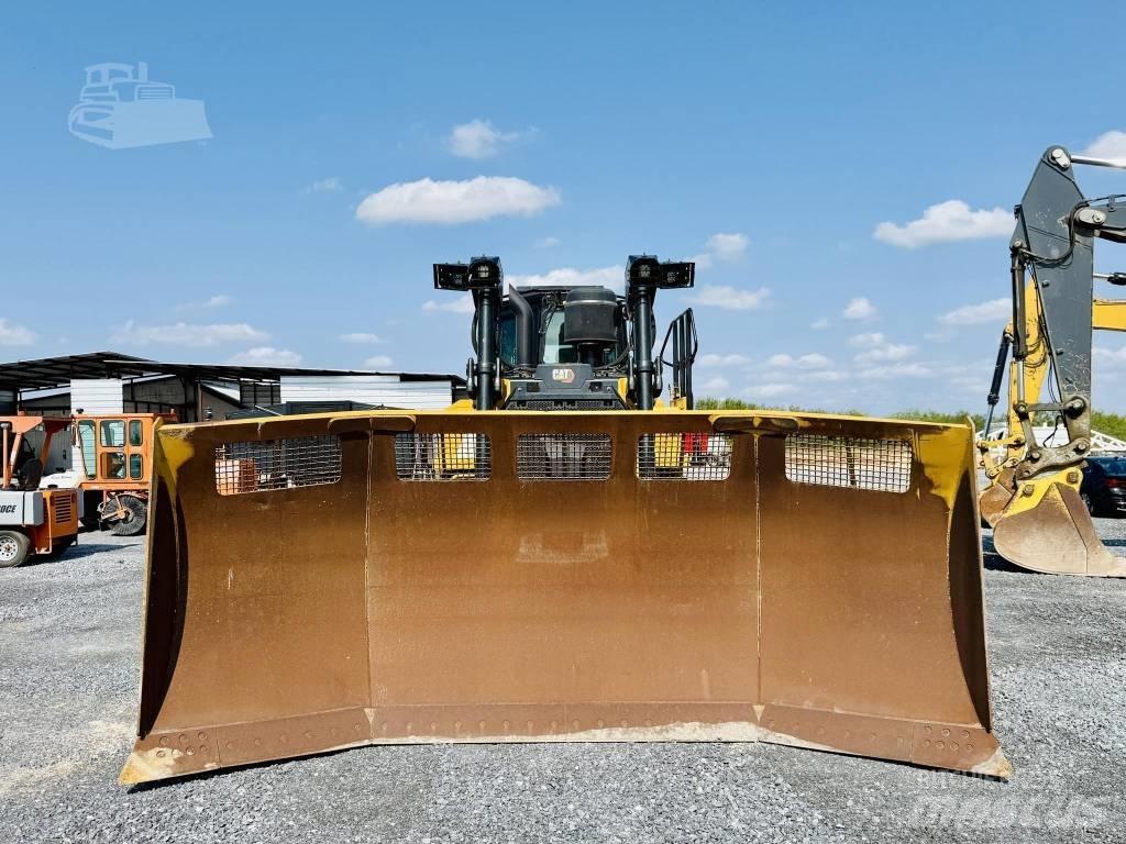 CAT D 7 Pásové dozéry