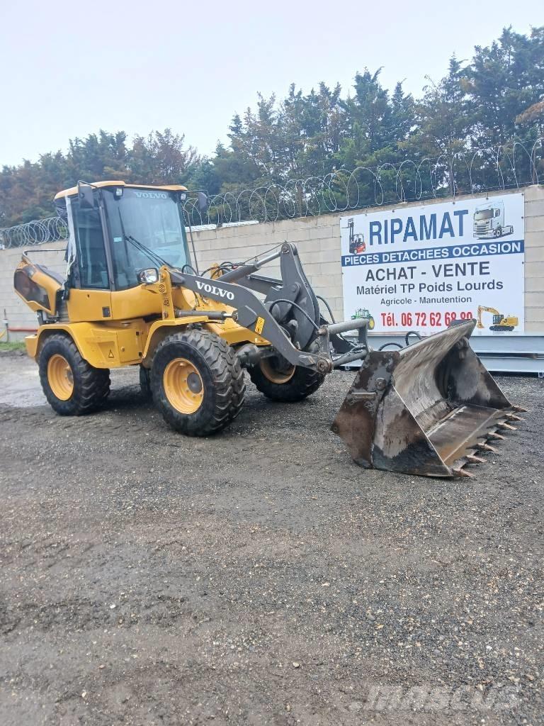 Volvo L 30 G Kolesové nakladače