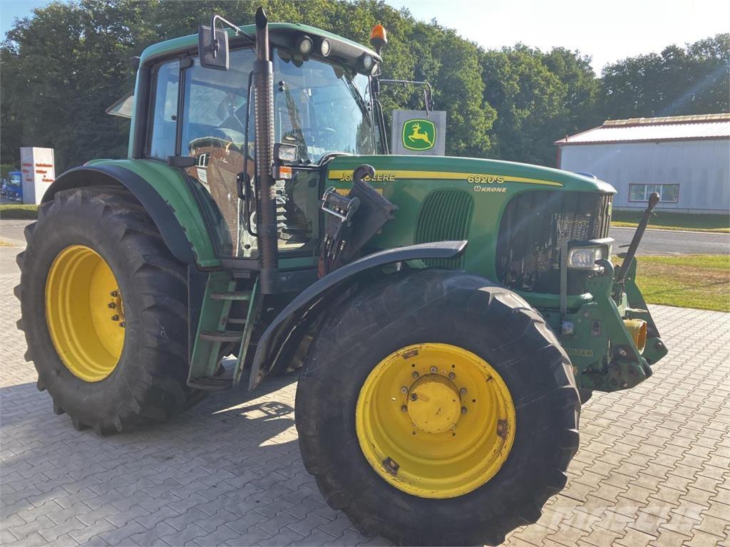 John Deere 6920 S Traktory