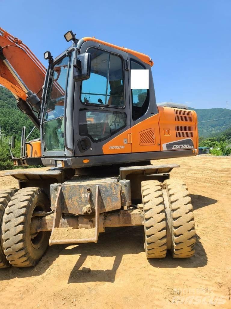 Doosan DX 140 W Kolesové rýpadlá