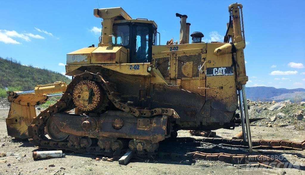 CAT D 11 R Pásové dozéry
