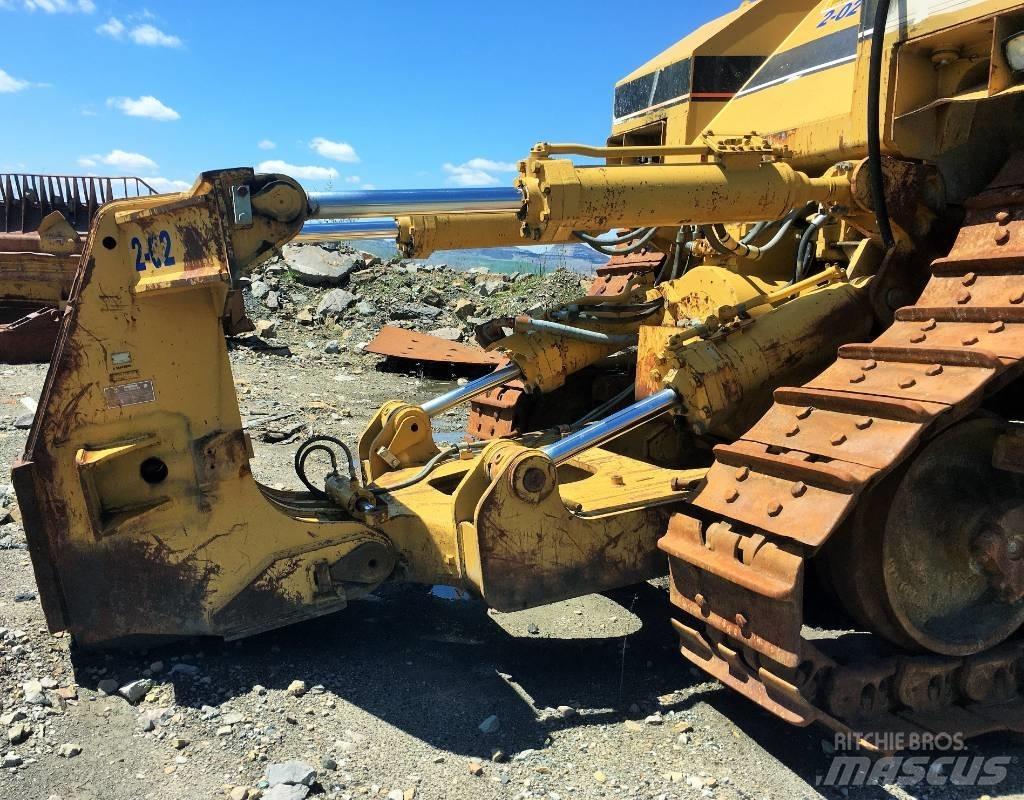 CAT D 11 R Pásové dozéry