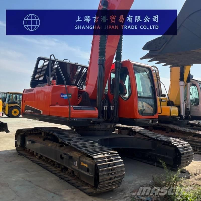 Doosan DX 300 Pásové rýpadlá