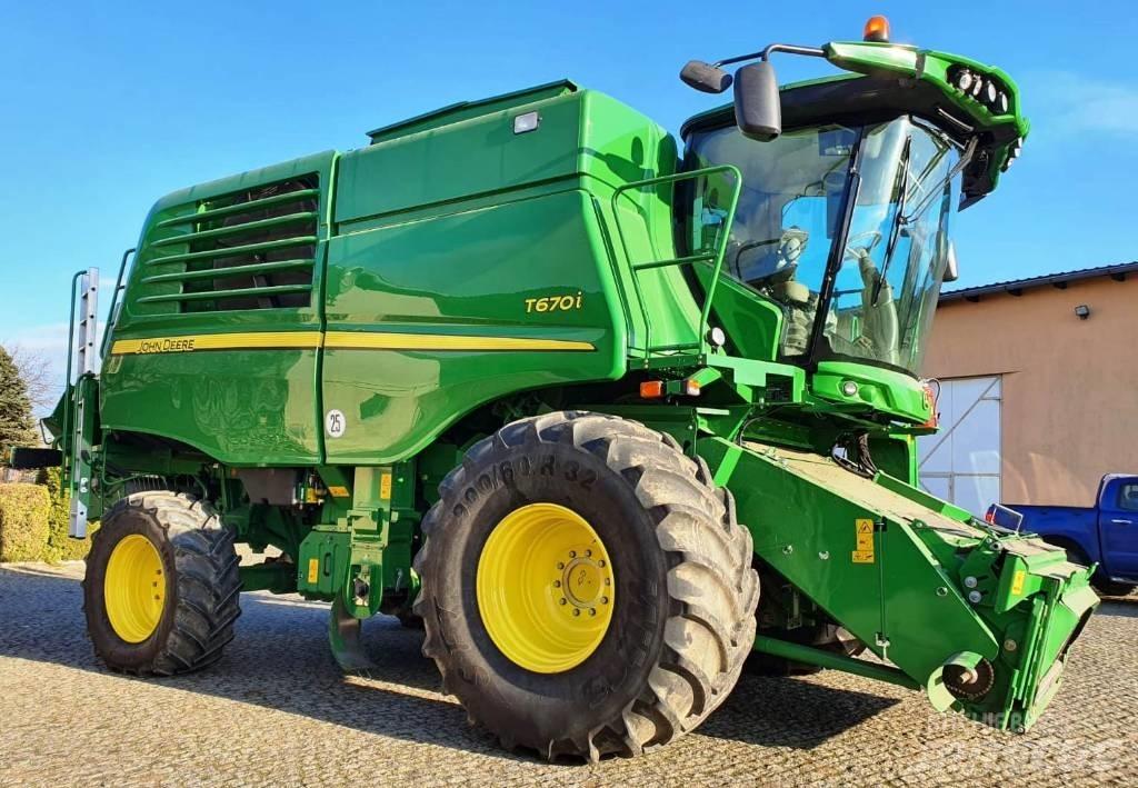 John Deere T670 Kombinované zberacie stroje