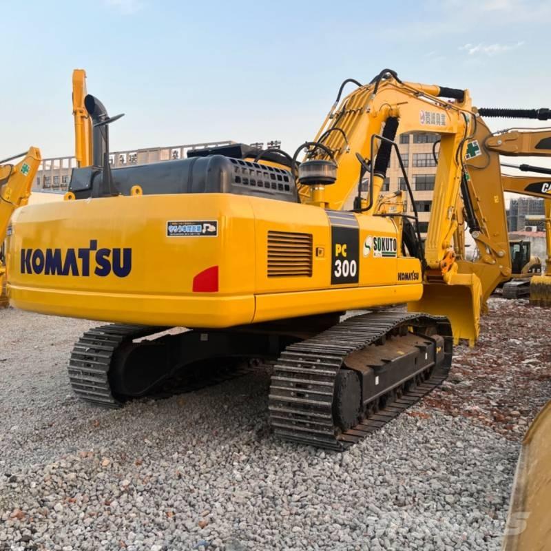 Komatsu PC 300 Pásové rýpadlá