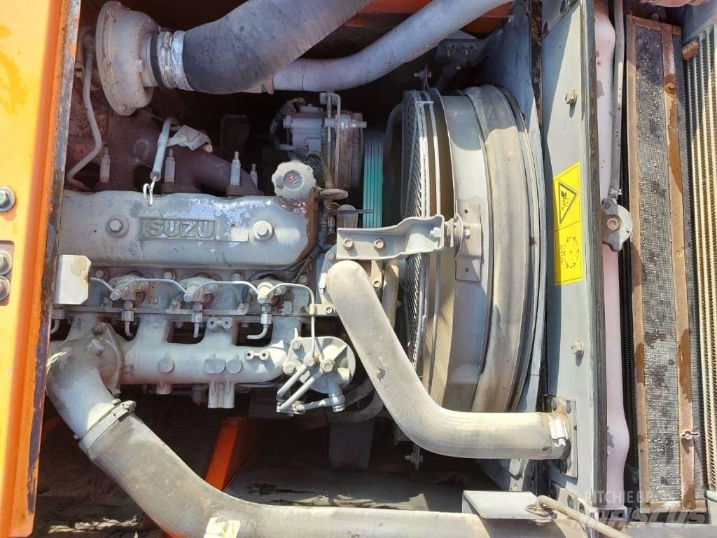 Hitachi ZX225USRLC Pásové rýpadlá