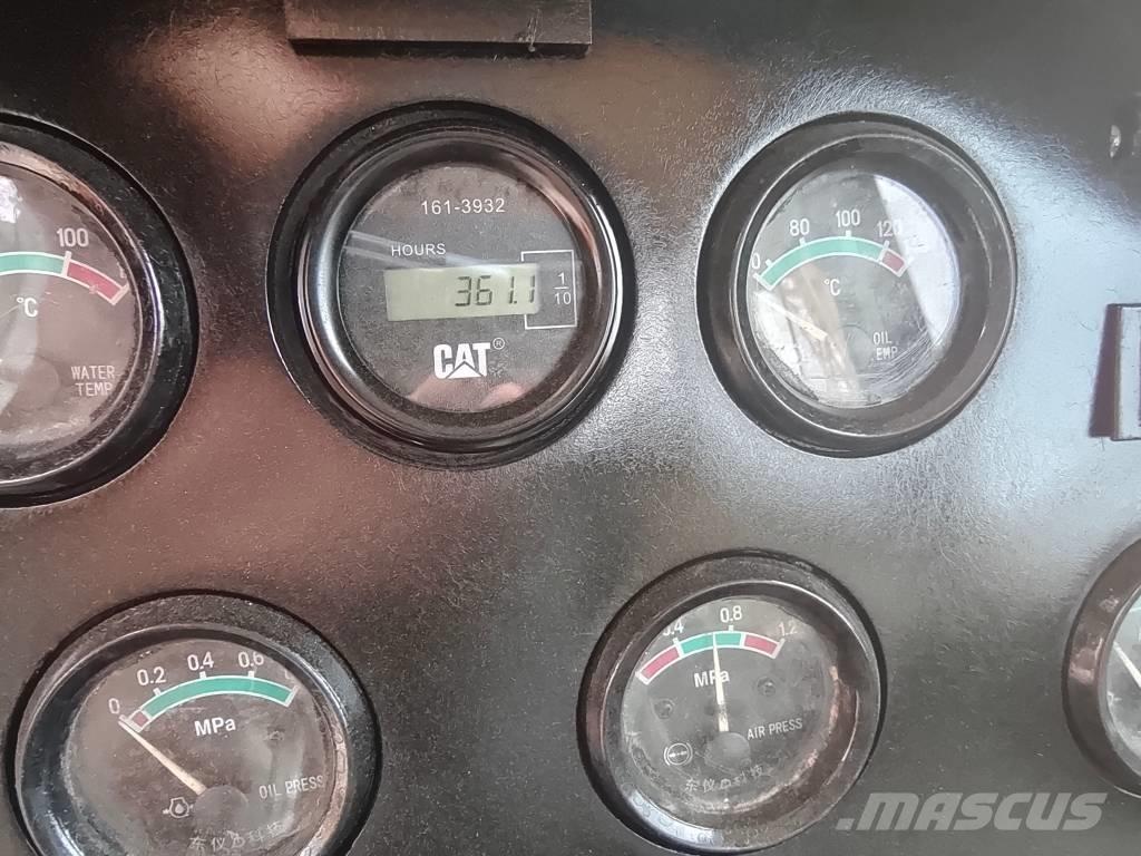 CAT 966 H Kolesové nakladače