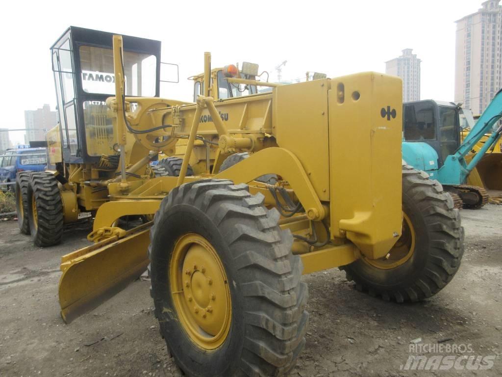 Komatsu GD 623 Grejdery