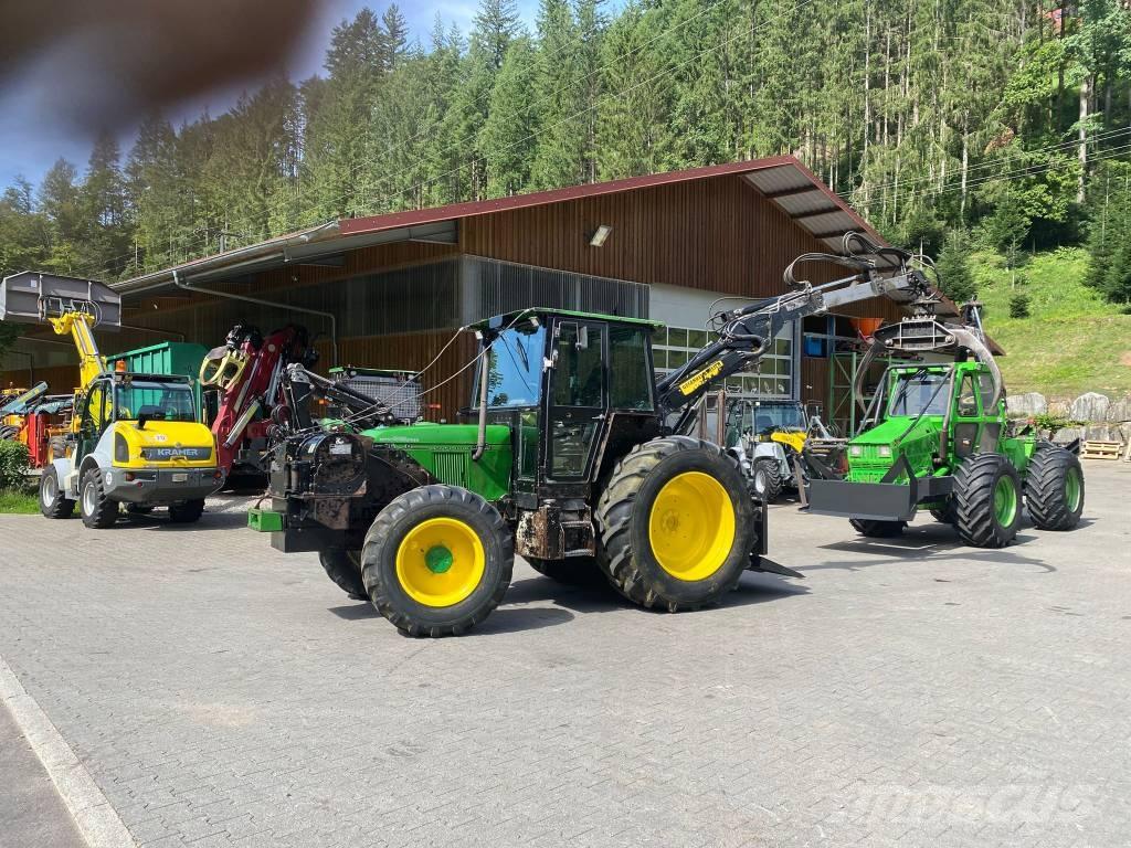 John Deere 6400 Lesné traktory
