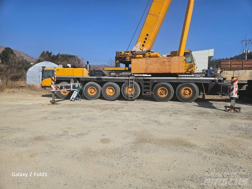 Liebherr LTM1225 Univerzálne terénne žeriavy