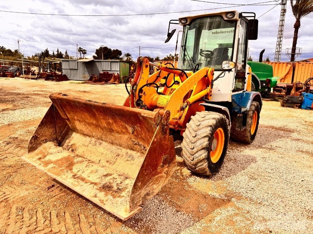 Liebherr L 507 Kolesové nakladače