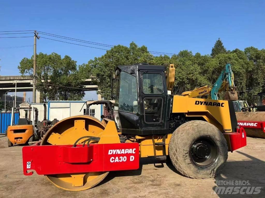 Dynapac CA300 Grejdery