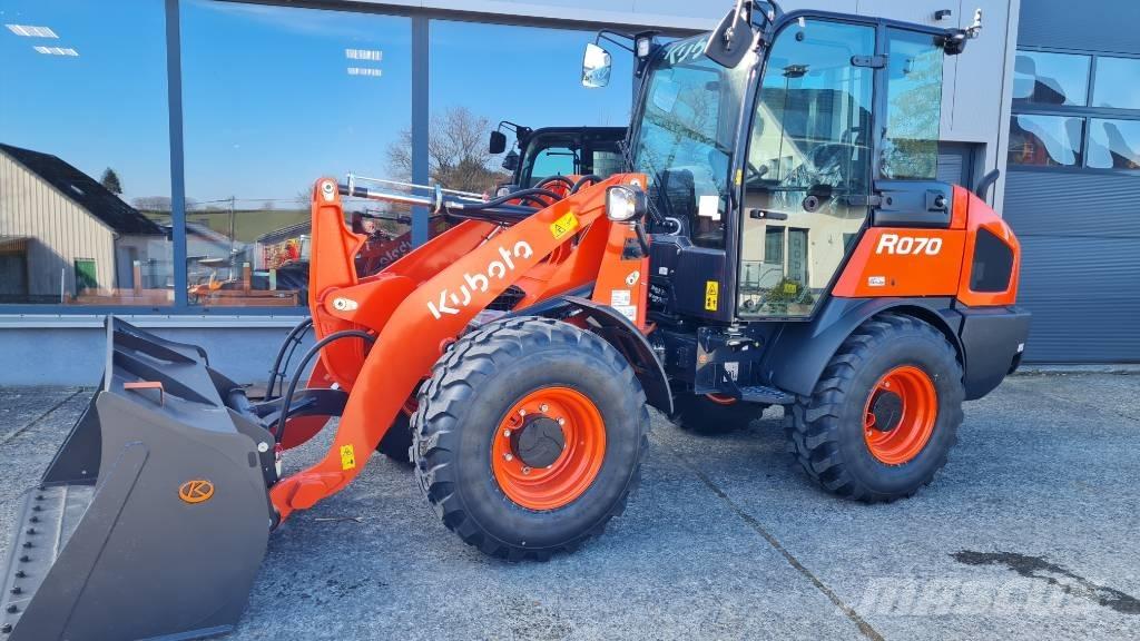 Kubota R 070 Kolesové nakladače