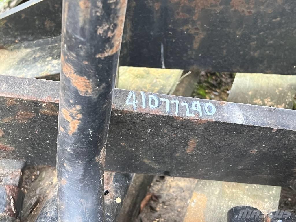 JCB Q FIT FORKS Ďalšie nakladače, rýpadlá a príslušenstvo