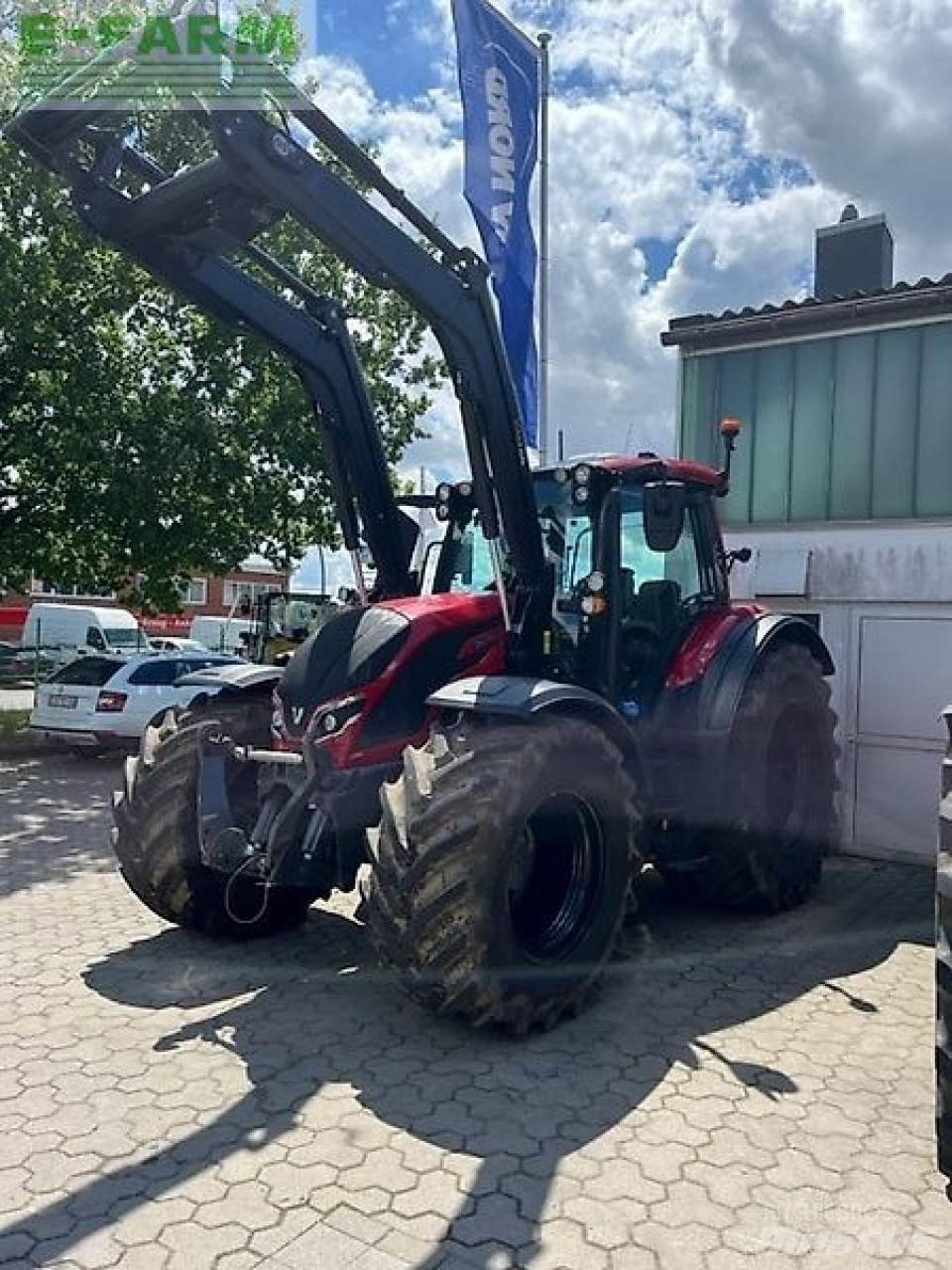 Valtra n155ea Traktory