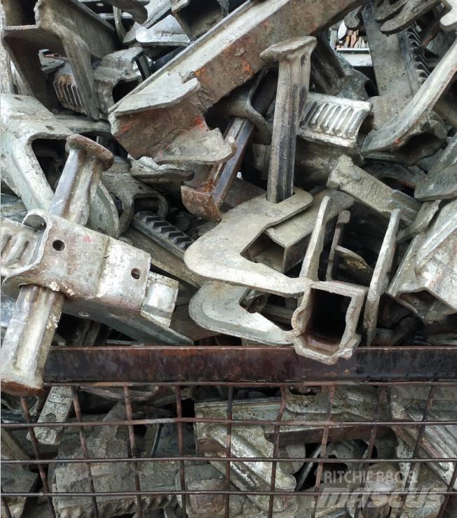Peri BFD Clamps (Used) Debnenie