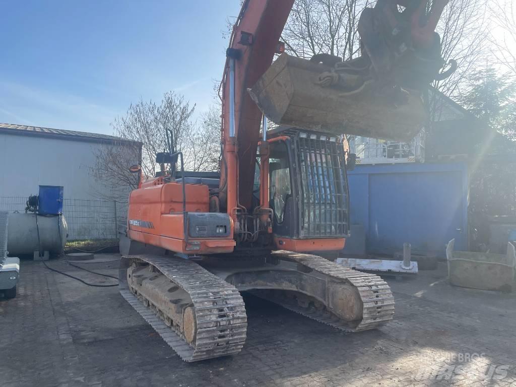 Doosan EXCA Pásové rýpadlá