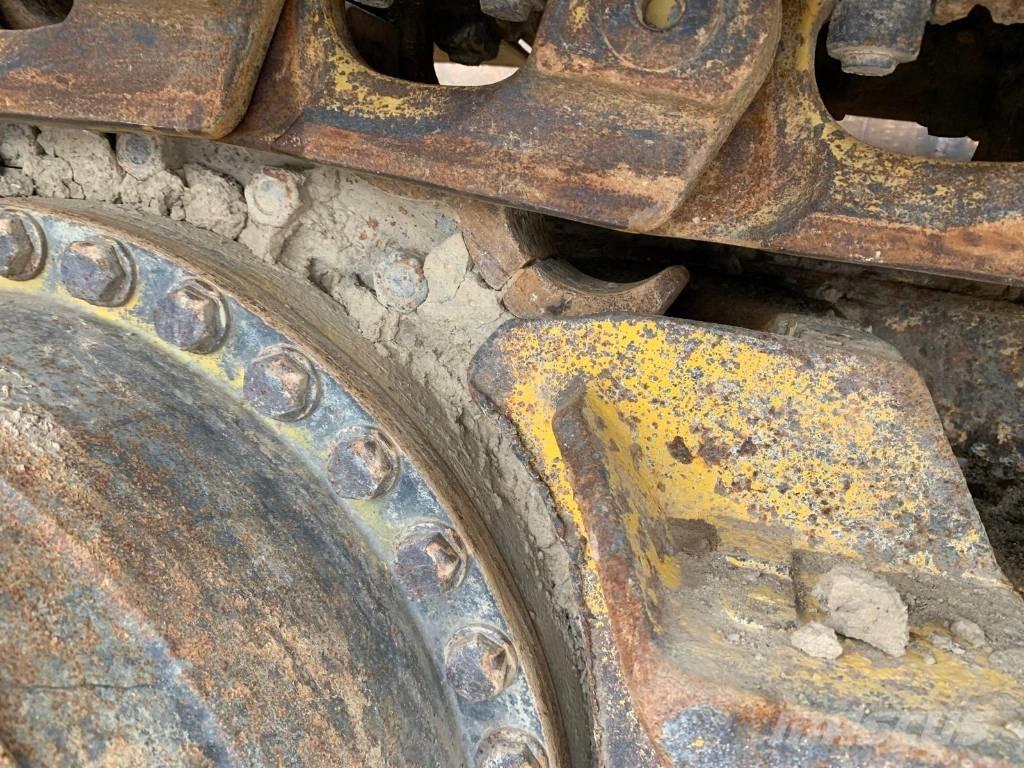 Komatsu D 61 PX-23 Pásové dozéry