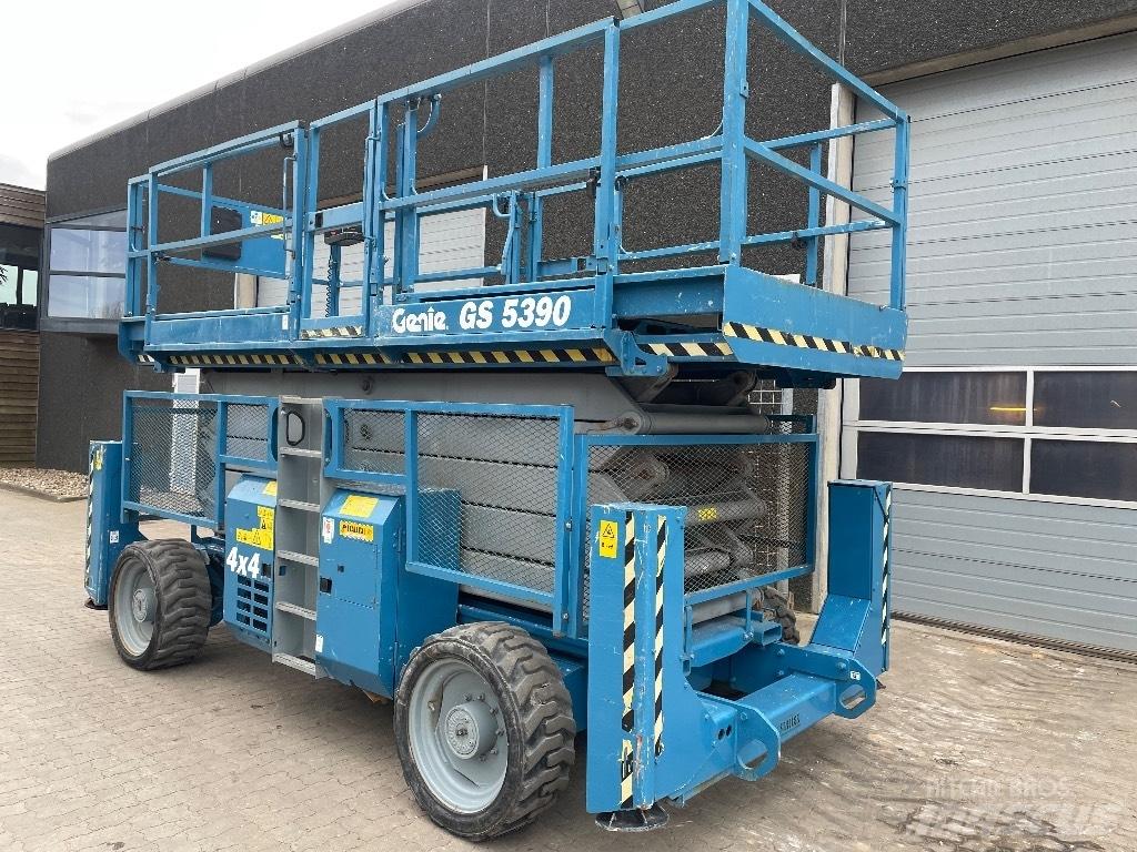 Genie GS5390 Nožnicové zdvíhacie plošiny