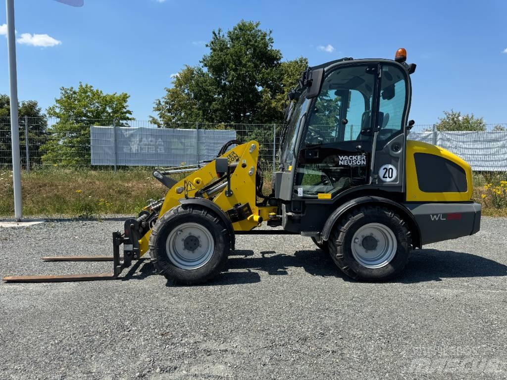 Wacker Neuson WL38 Kolesové nakladače