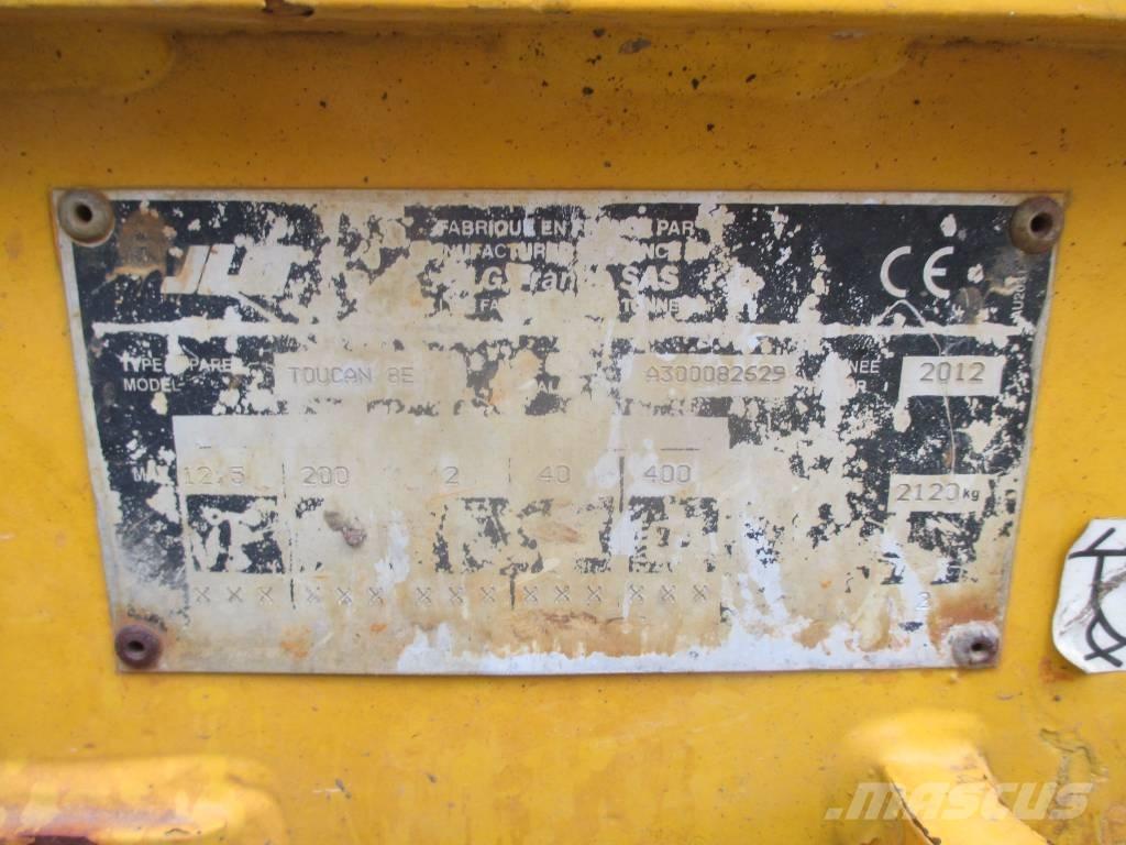 JLG Toucan 8 E Vertikálne stĺpové výťahy