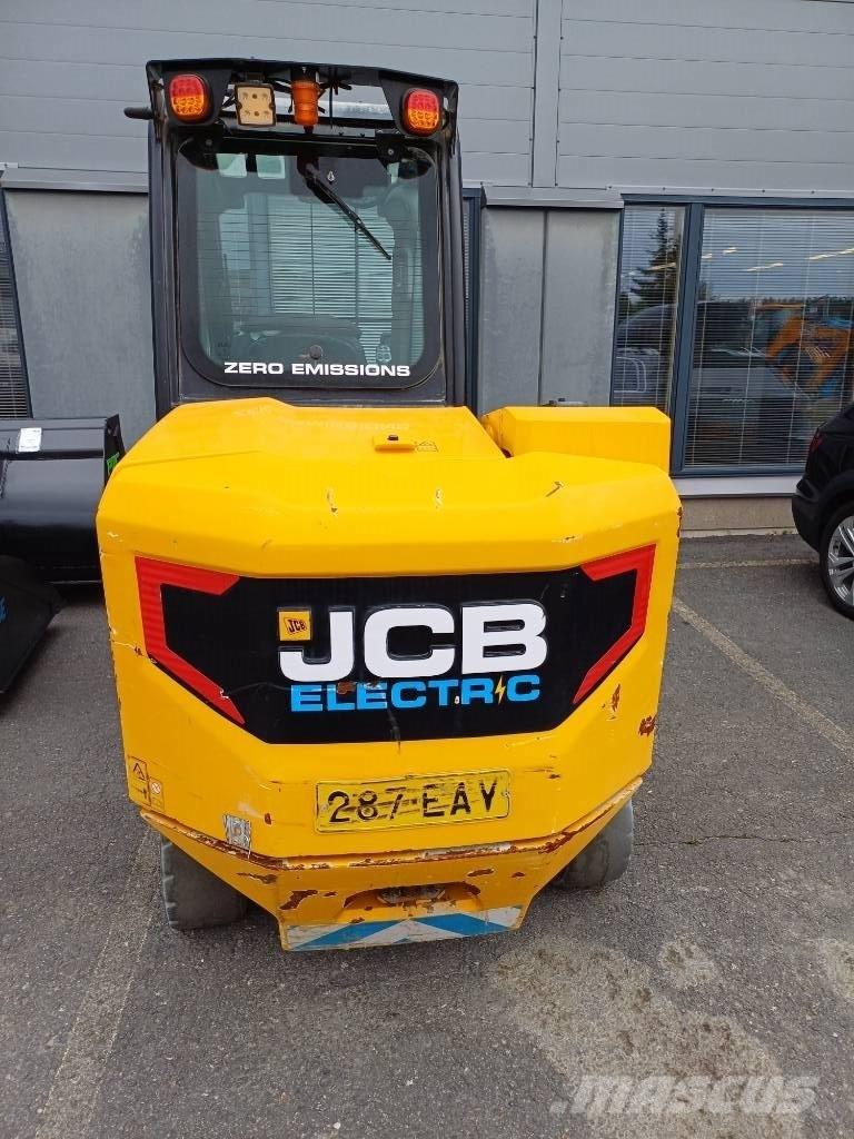 JCB TLT30-19E 2WD Akumulátorové vozíky