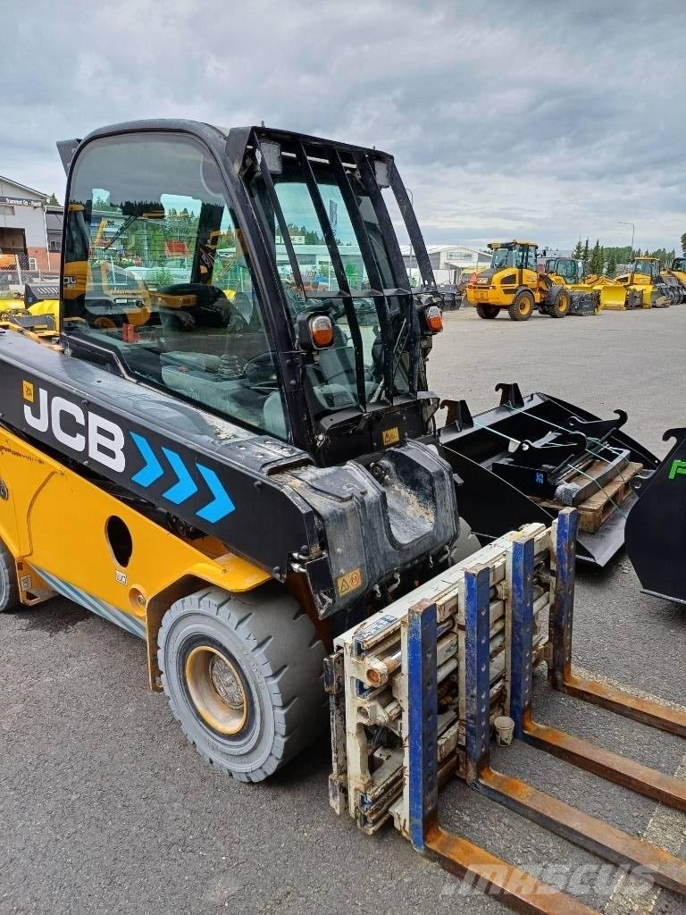 JCB TLT30-19E 2WD Akumulátorové vozíky