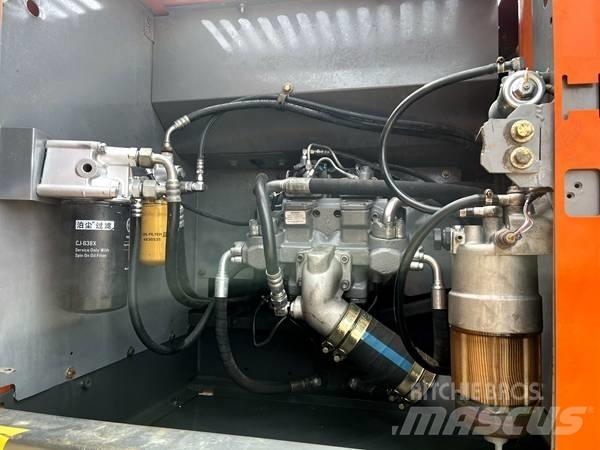 Hitachi zx240 Pásové rýpadlá