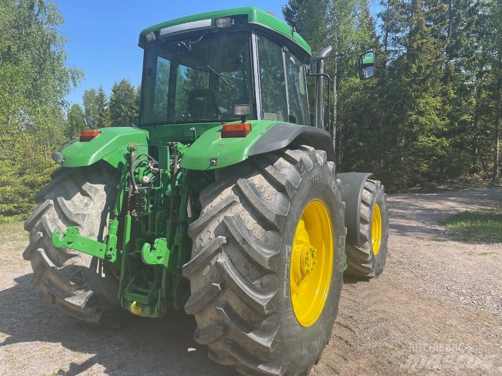 John Deere 7710 Traktory