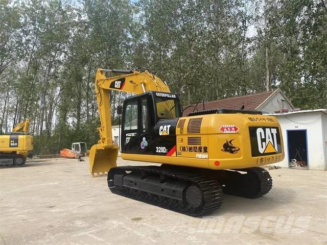 CAT 320D2 Pásové rýpadlá