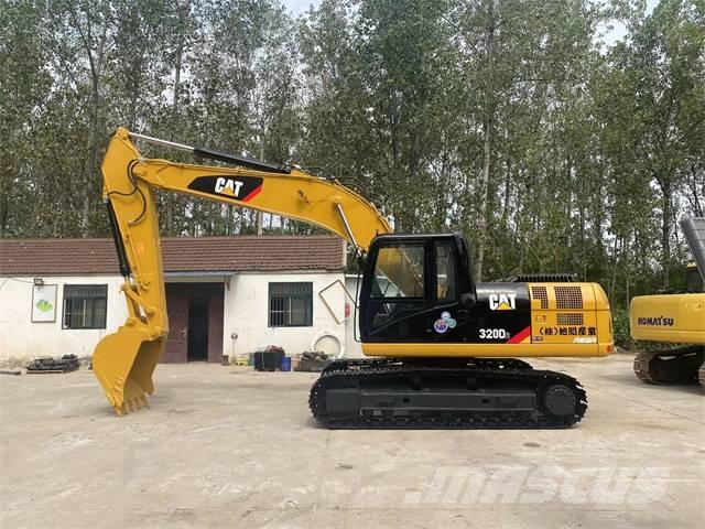 CAT 320D2 Pásové rýpadlá