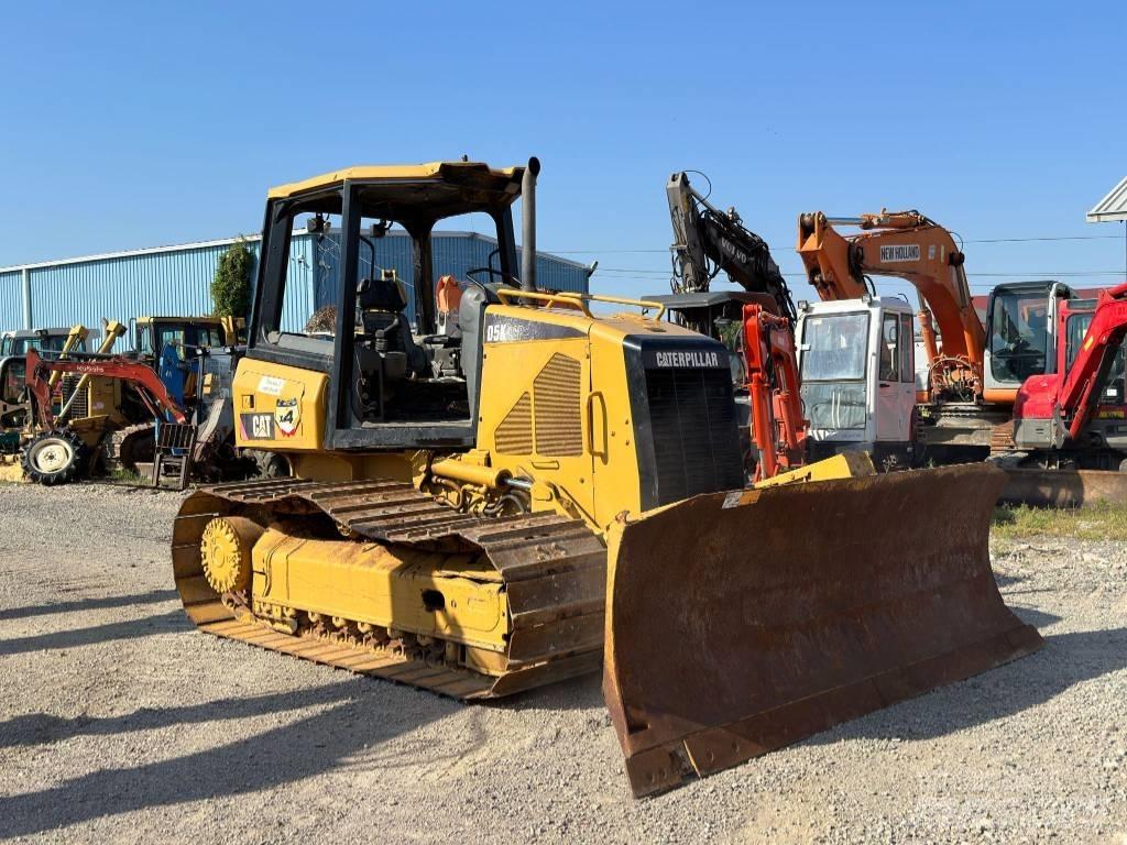 CAT D 5 K LGP Pásové dozéry