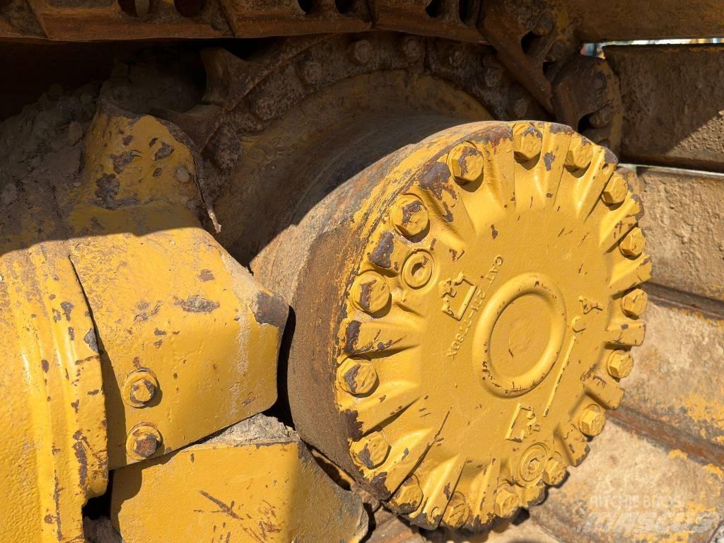 CAT D 5 K LGP Pásové dozéry