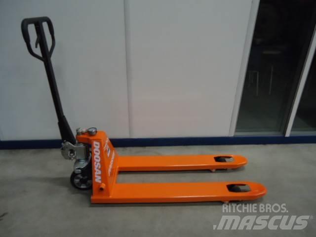Doosan Pallettruck Ručný paletový vozík