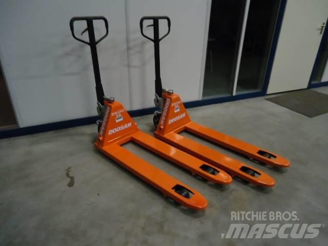 Doosan Pallettruck Ručný paletový vozík